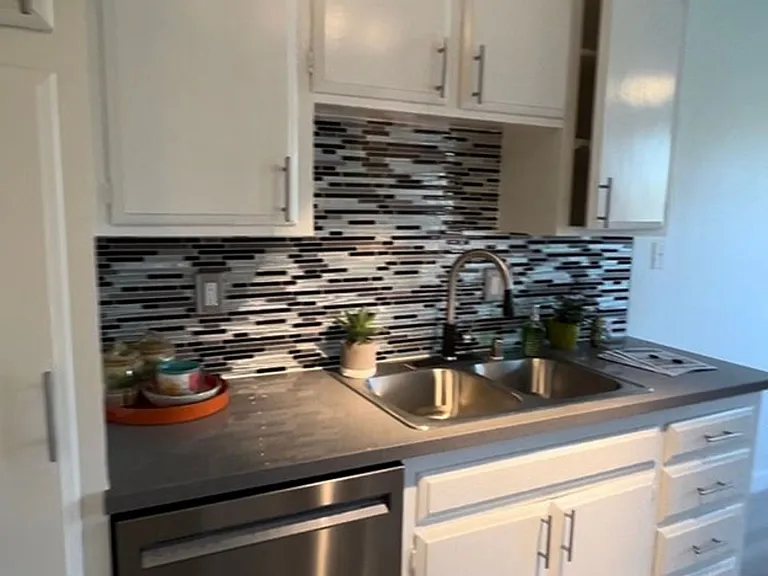 Arrowhead Apartments — Photo 14