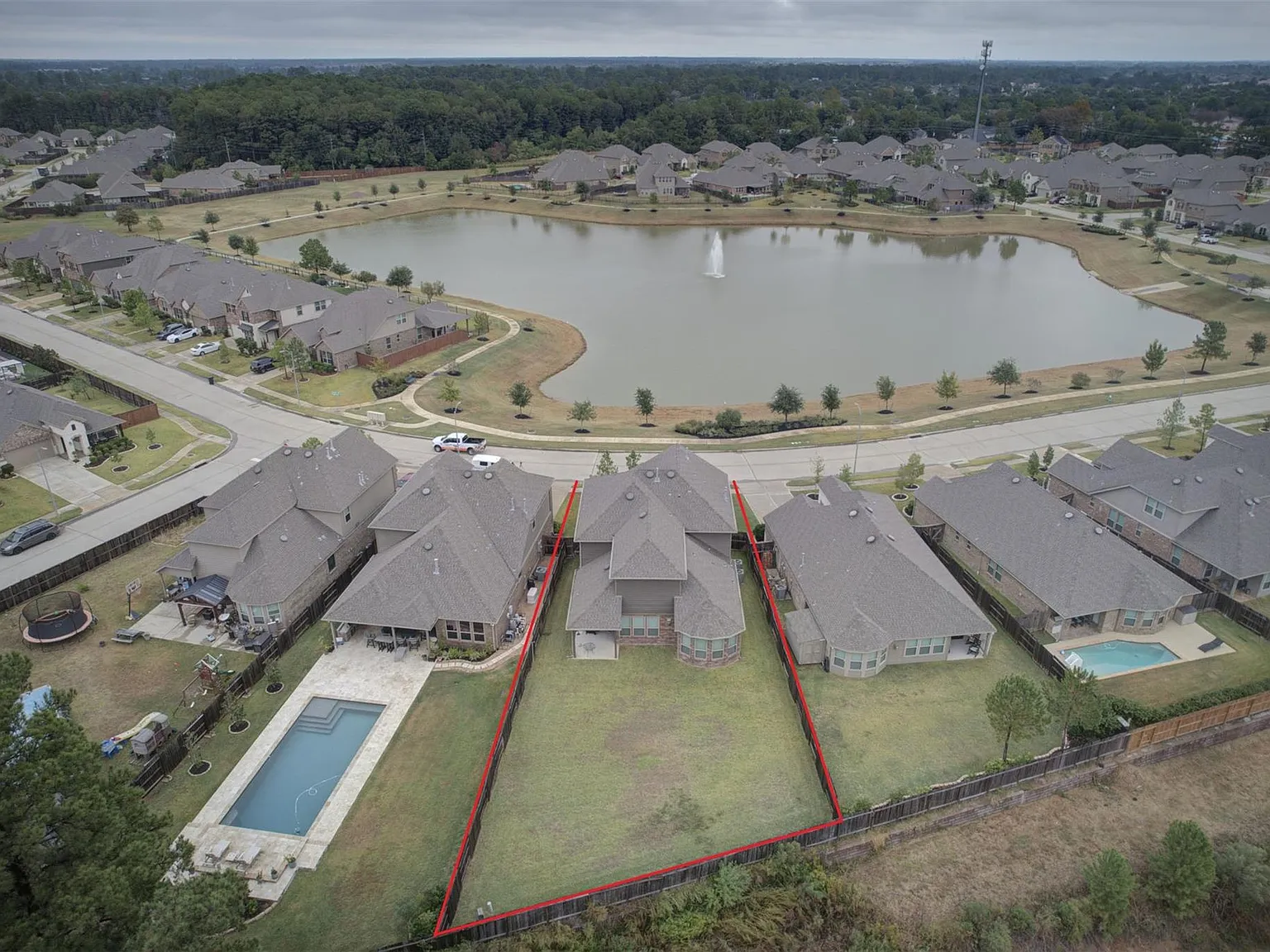 4 bed, 3.5 bath, 3270 sqft, $3,295 — Photo 2