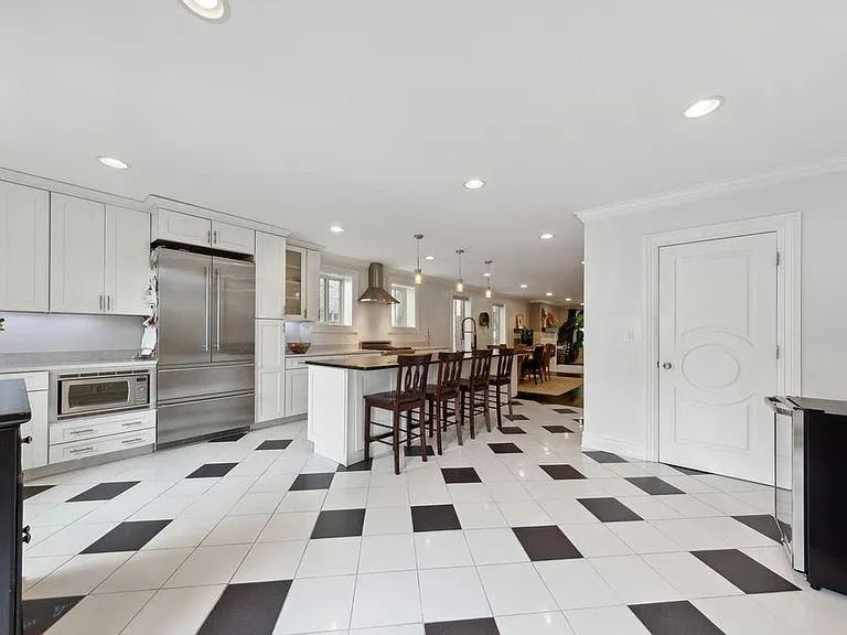 1836 W Rice St — Photo 15