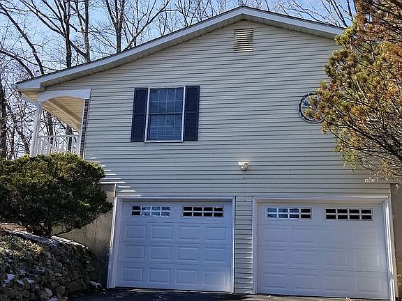 3-Oversized Garage w/new drs