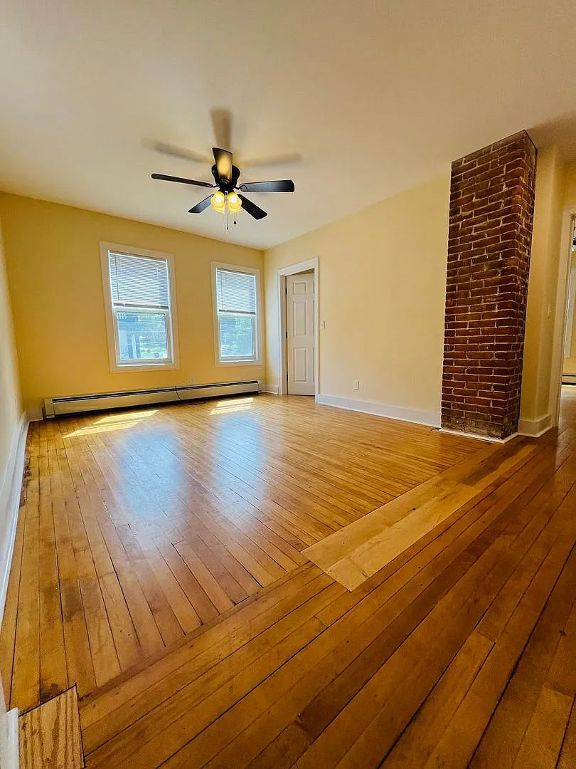244 Maple St — Photo 2