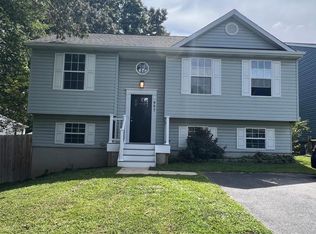 997 11th St, Pasadena, MD 21122