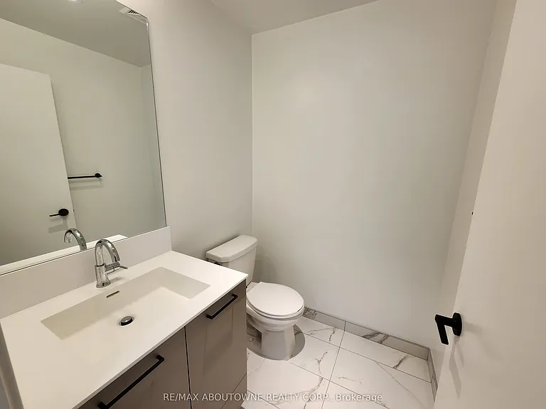20 Lagerfeld Dr #12 — Photo 27