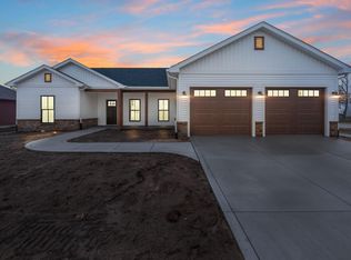 536 Juniper St NW, Demotte, IN 46310