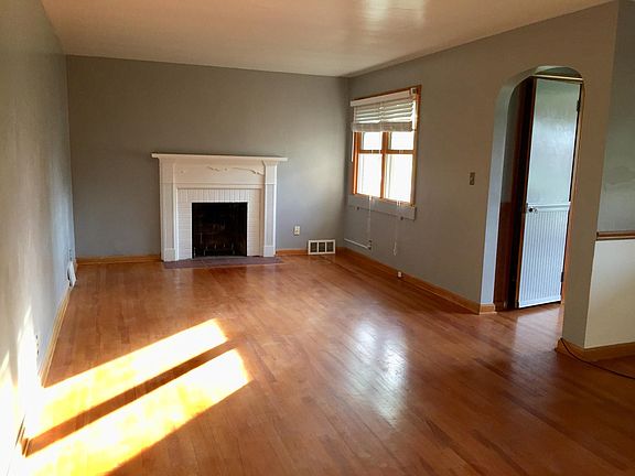 4th image of 2451 Rosewae Dr