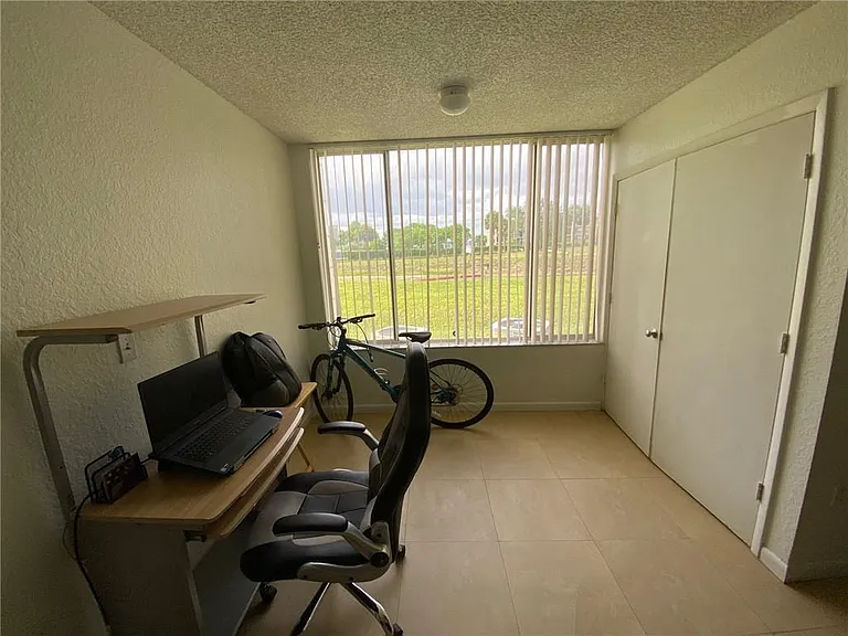 2841 N Oakland Forest Dr #107 — Photo 6