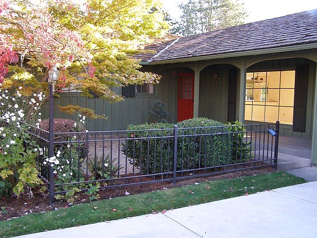 1st image of 774 Crestview Pl
