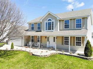 10847 Lemon Grass Ln, Roscoe, IL 61073