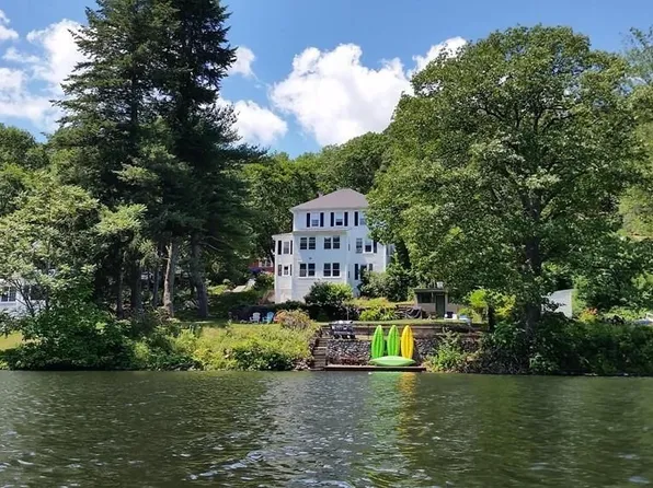 262 Grove St #A, Clinton, MA 01510