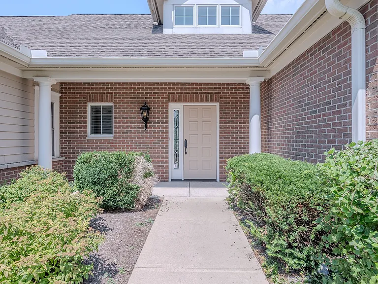 8196 Course View Dr — Photo 1