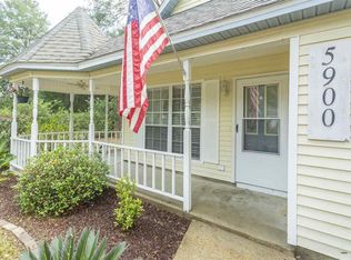 5900 Savannah Dr, Milton, FL 32570