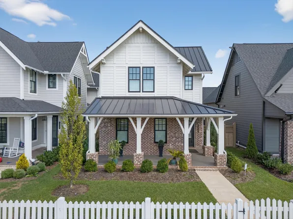 2648 Buckner Ln, Thompsons Station, TN 37179