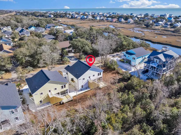 111b SE 17th Street #A, Oak Island, NC 28465