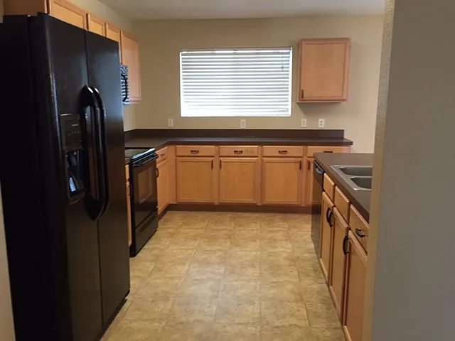 Building Photo - 10800 Irish Glen Trl