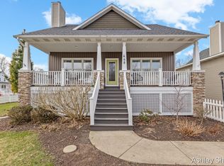 448 Summer Grove Dr, Douglas, MI 49406