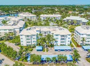 914 Bay Colony Dr S, Juno Beach, FL 33408