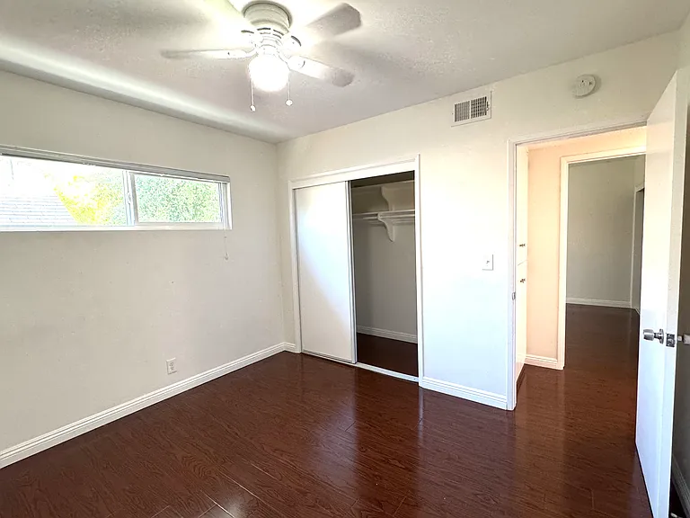 99 N Hermosa Ave #E — Photo 11