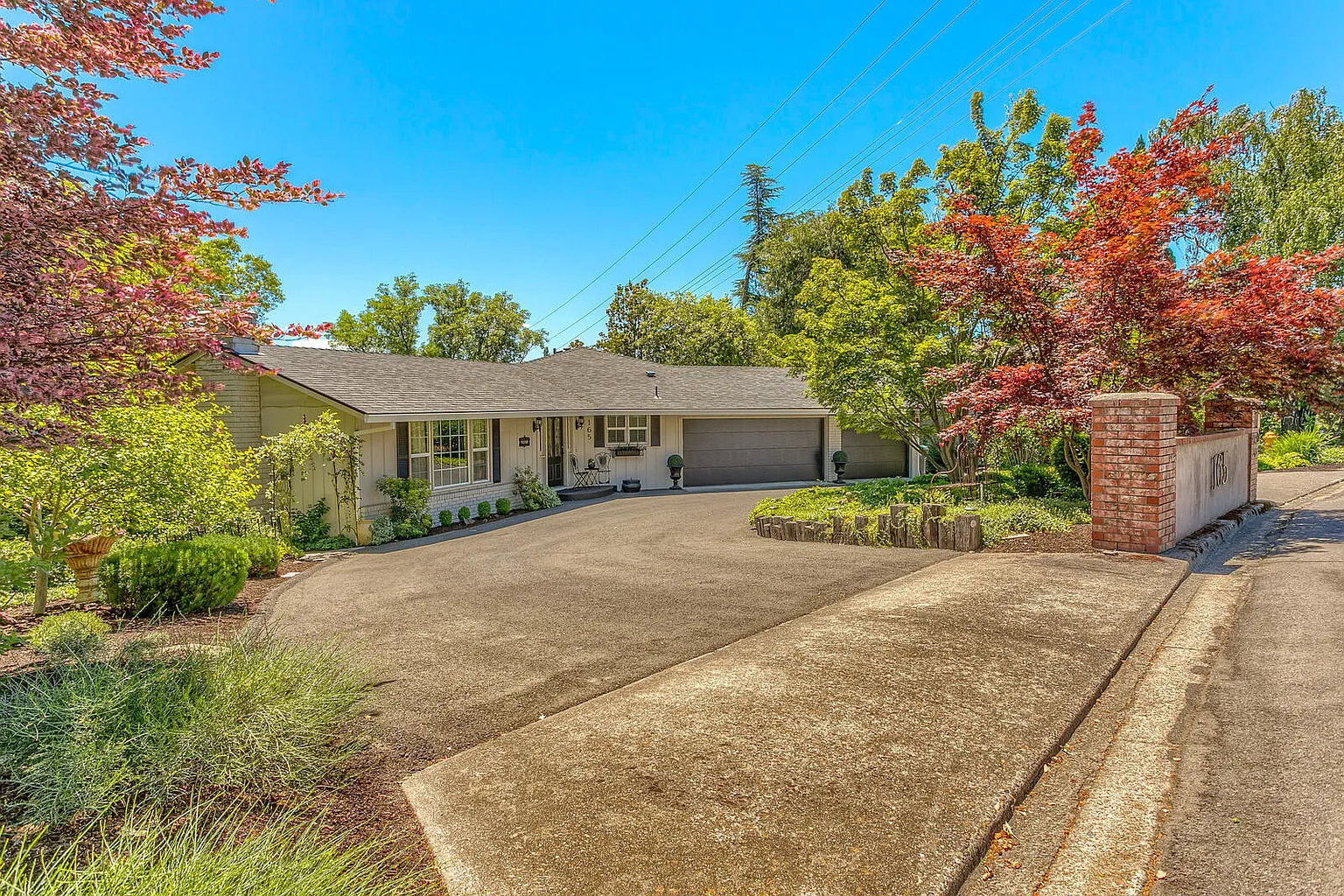 165 Littrell Dr photo 1