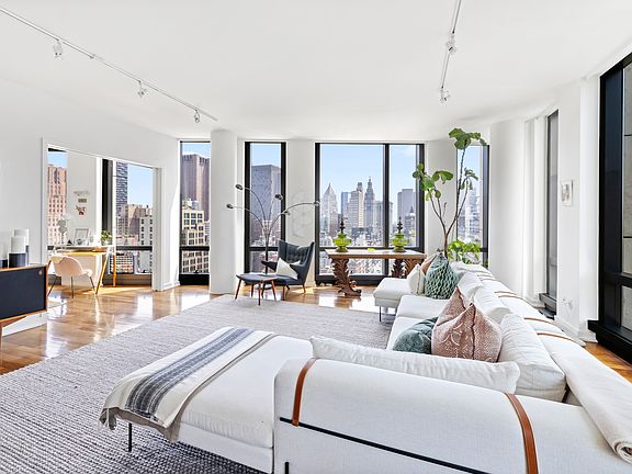 3rd image of 101 Warren St APT 2060