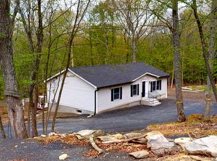 101 Arbutus Ct, Milford, PA 18337