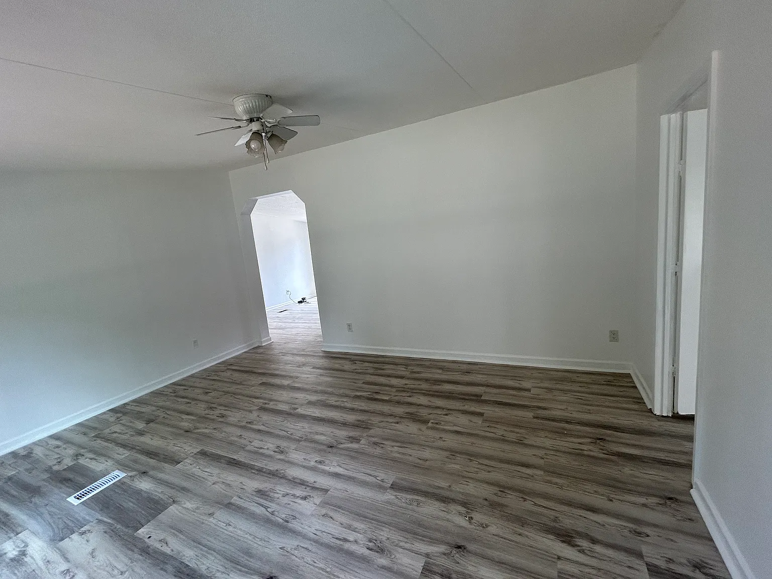 3 bed, 1568 sqft, $1,800 — Photo 4