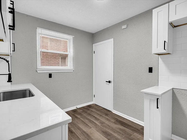 16639 Ward St — Photo 10