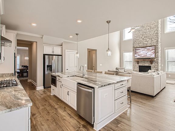 3rd image of 4007 Foxglove Farm Dr
