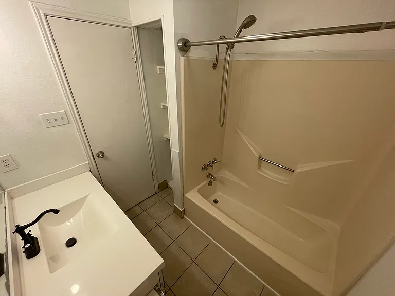 523A Luther Dr #A — Photo 24