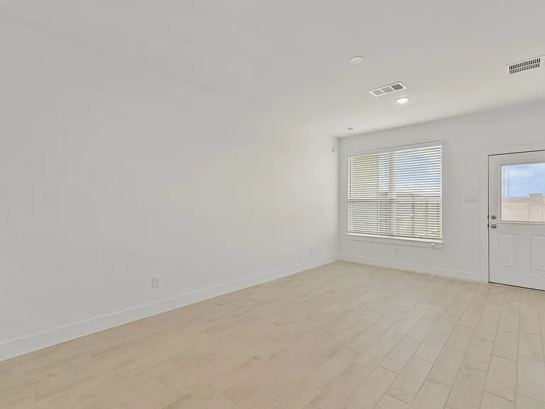21118 Garden Palm Dr — Photo 6