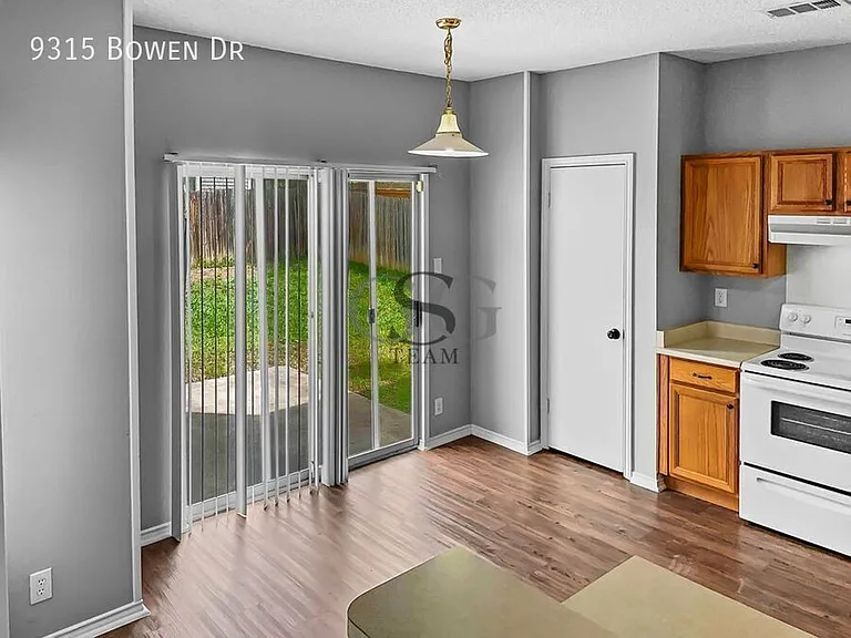 9315 Bowen Dr — Photo 12