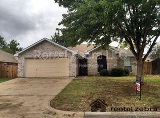 4001 Cypress Gardens Dr, Fort Worth, TX 76123