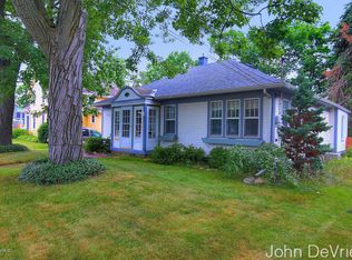 3989 Prairie St SW, Grandville, MI 49418