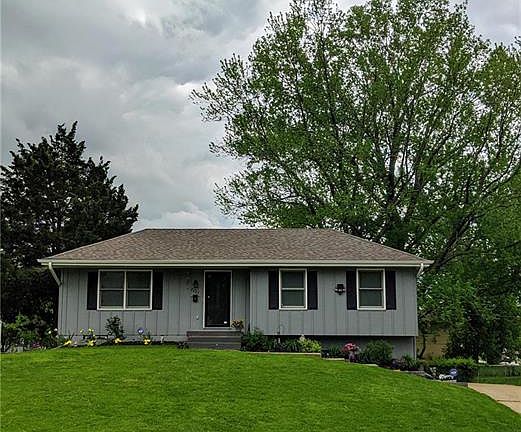 4th image of 7405 E 118th St