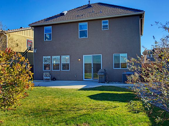 3rd image of 2668 Woodfield Way