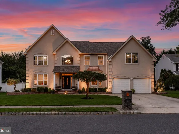 5 Tyler Pl, Hainesport, NJ 08036
