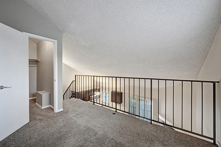 Summit Riverside Apartments — Photo 23