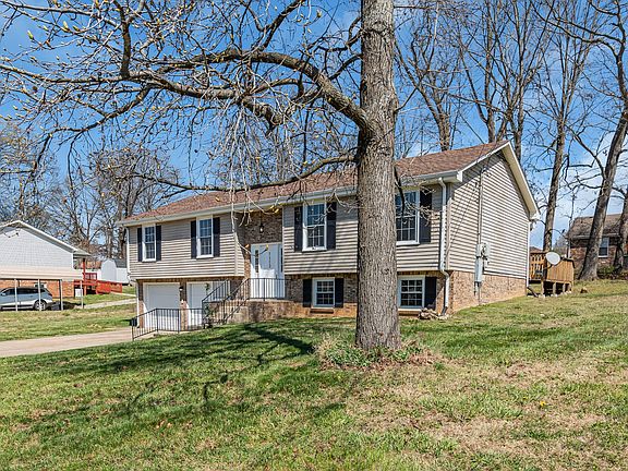 3rd image of 1113 Rosebrook Dr