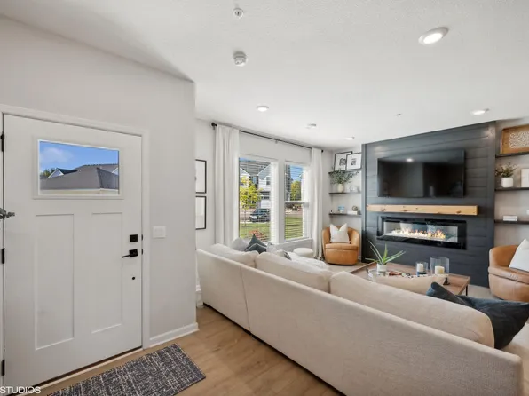 629 Blossom Cir, Long Lake, MN 55356