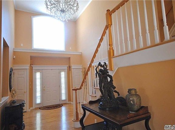 2nd image of 29 Nadworny Ln