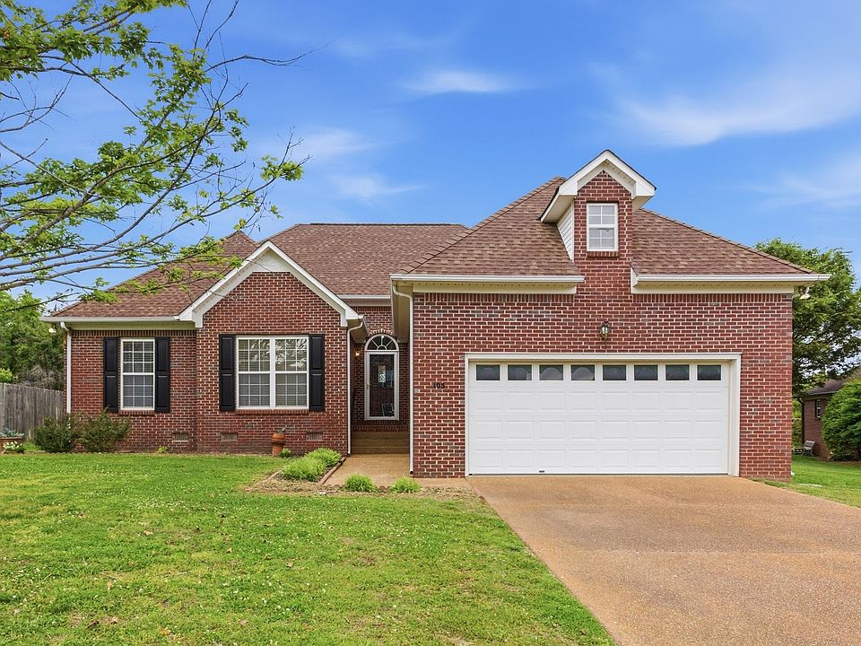 1st image of 105 Green Tree Ct