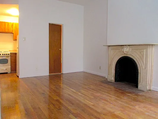 Rented by Bryan L Rozencwaig, LREB | media 9