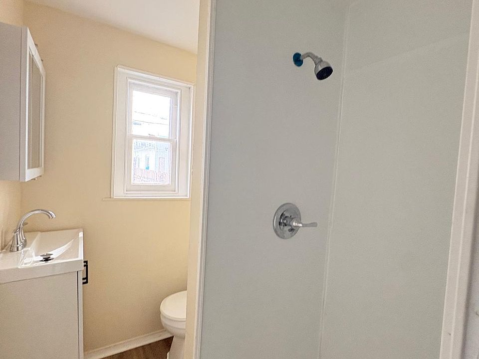 1st image of 1438 W Turner St APT 1