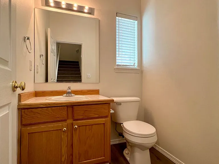 17853 SW Wakem St — Photo 15