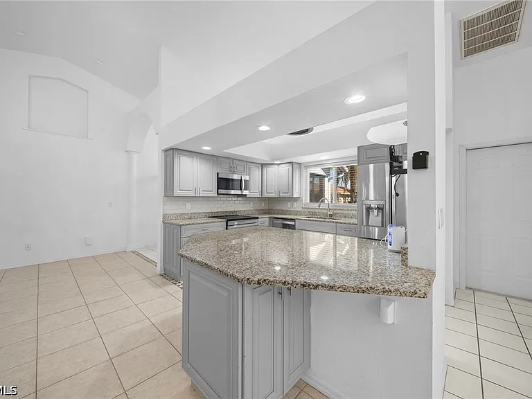 2614 7th St W — Photo 18