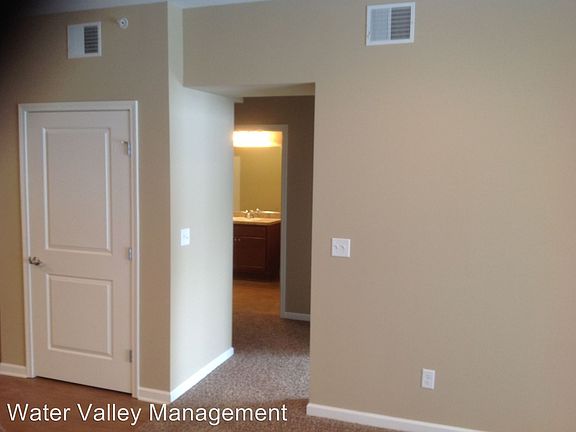 3rd image of 22 Peppertree Dr