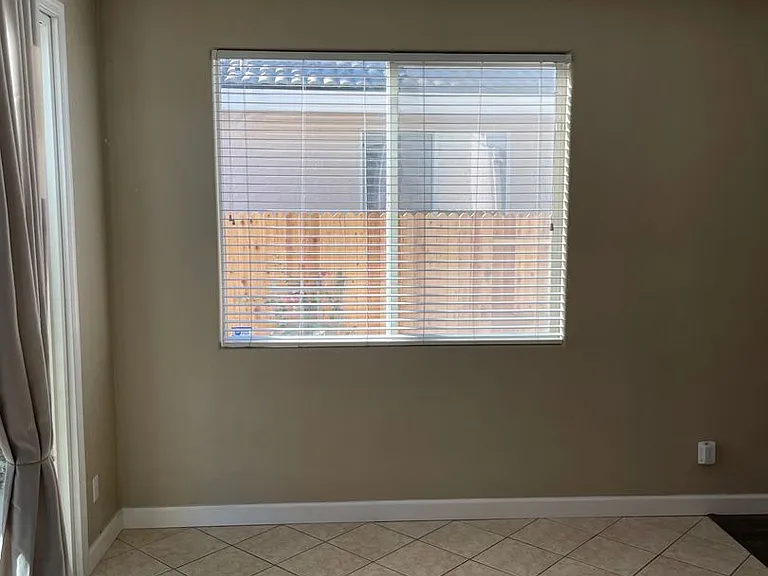 5200 Fox Trotter Way — Photo 4