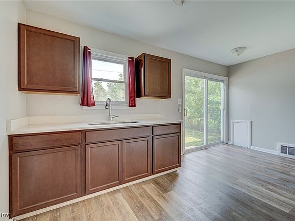 5th image of 12911 Shady Oak Blvd