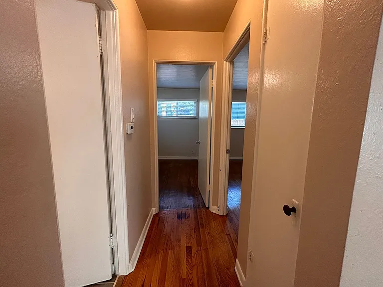 3141 W 21st Ave — Photo 16