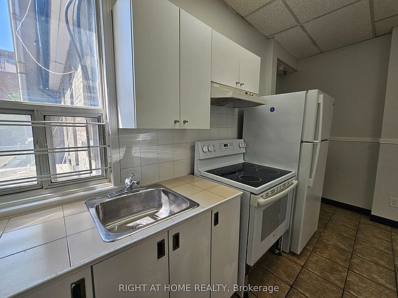 5th image of 516 Yonge St #2
