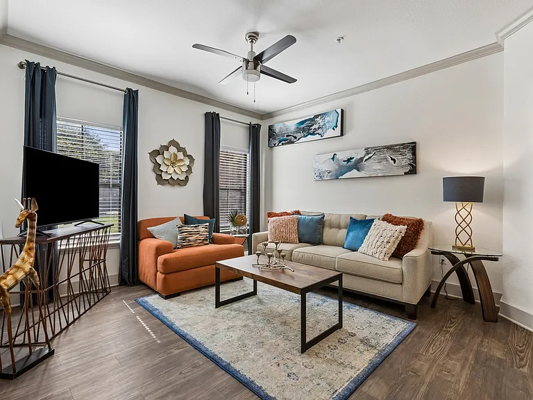 401 Teravista — Photo 2